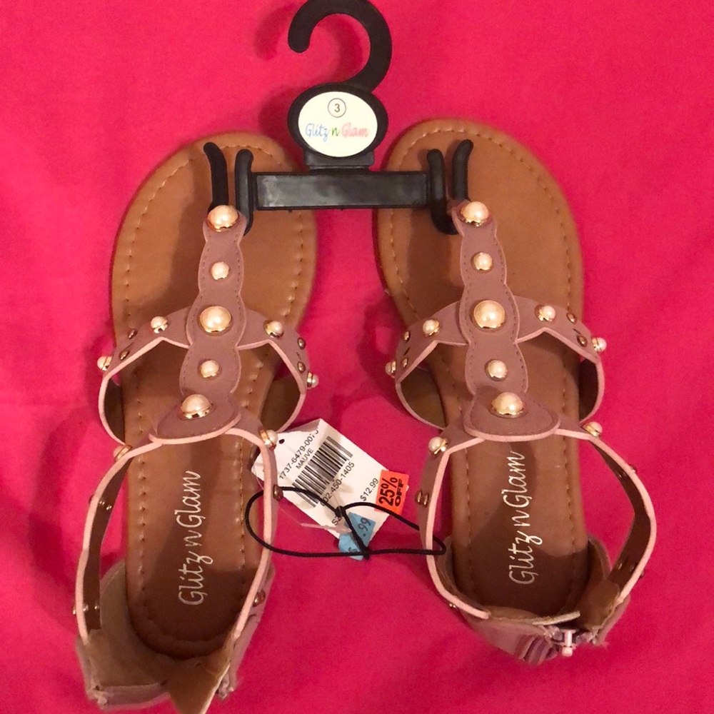 Girls sandals...